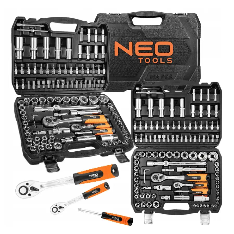 Verktøysett med 108 deler i sort plastkoffert, åpnet og lukket, verktøy med sorte og oransje håndtak.