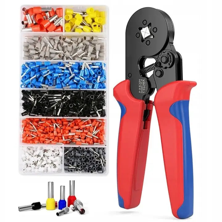 Verktøysett for krymping av hylseterminaler med krympetang og sortert boks med flerfargede kabelender.