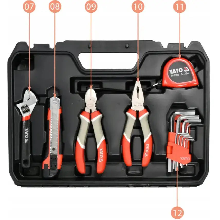 Verktøysett YATO med 60 deler, oversiktsbilde av åpen koffert med røde og grå håndtak og ulike verktøy.