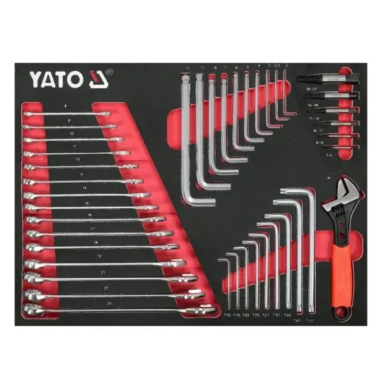 Verktøyskap fra Yato, sett ovenfra med 157 organiserte håndverktøy i sort og rød skuminnlegg.