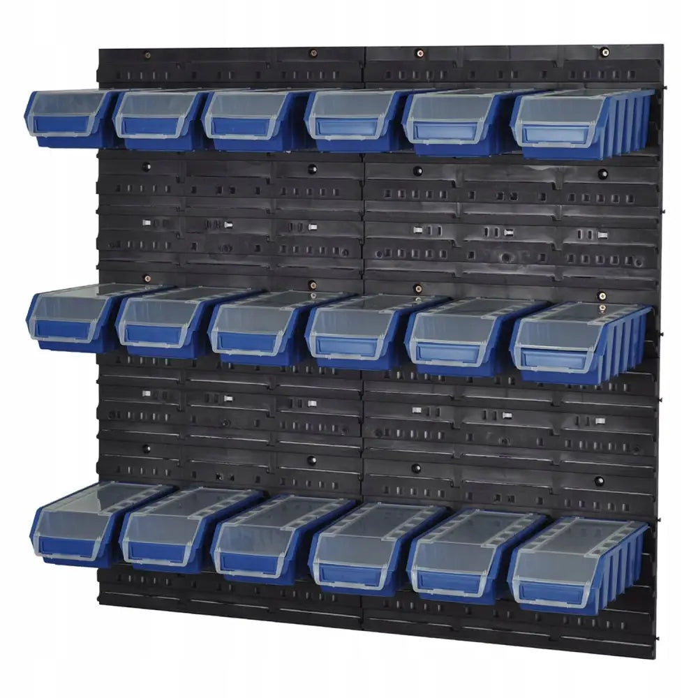 Verktøytavle veggpanel med 18 blå bokser og gjennomsiktige lokk, organisert i fire rekker.