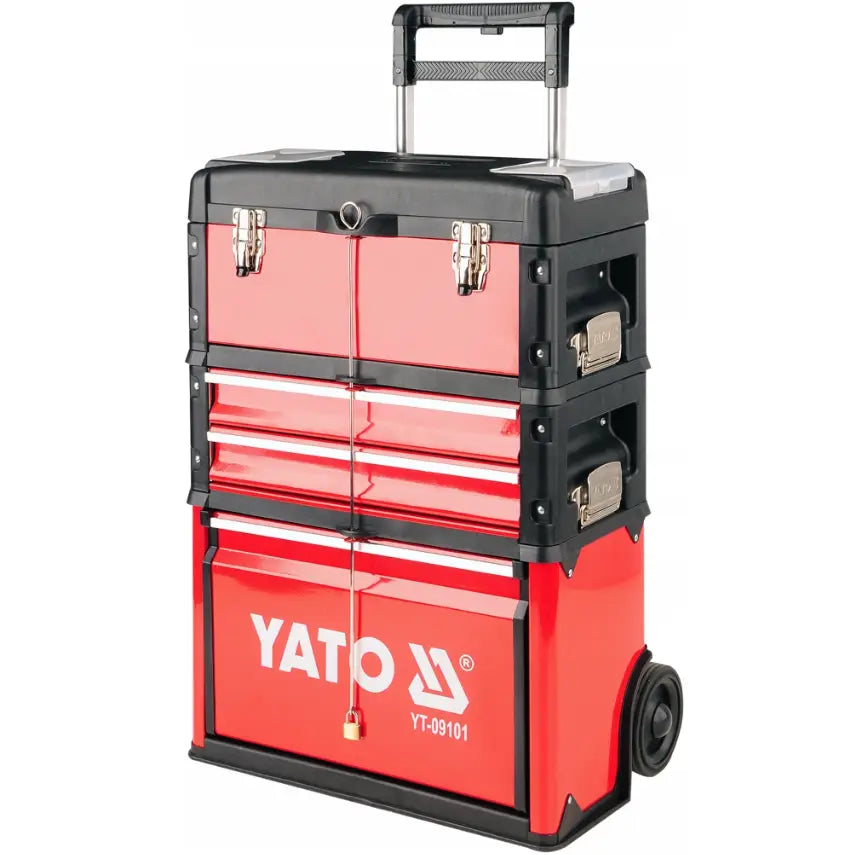 Verktøyvogn Verkstedsskap Yato, rødt metallskap med flere skuffer, uttrekkbart håndtak og hjul, skrå vinkel.