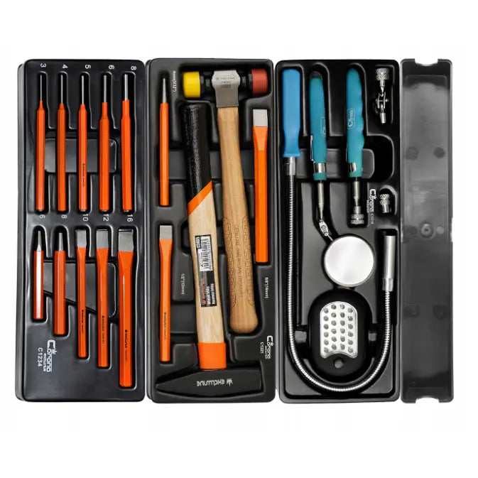 Sort plastetui fra Verktøyvogn Corona, sett ovenfra med oransje meisler, hammer og blå håndtak.