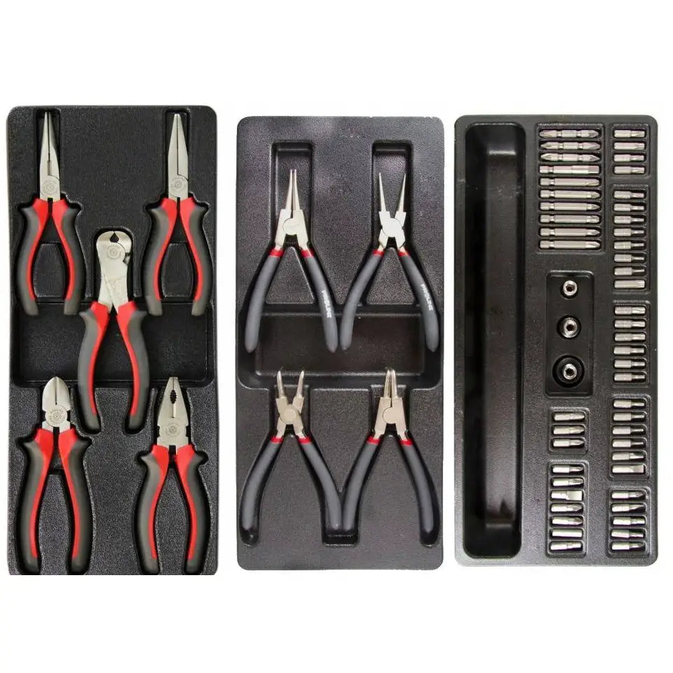 Verktøyvogn Proline, oversiktsbilde av tenger og bits med røde og sorte håndtak i organiserte plastinnsatser.