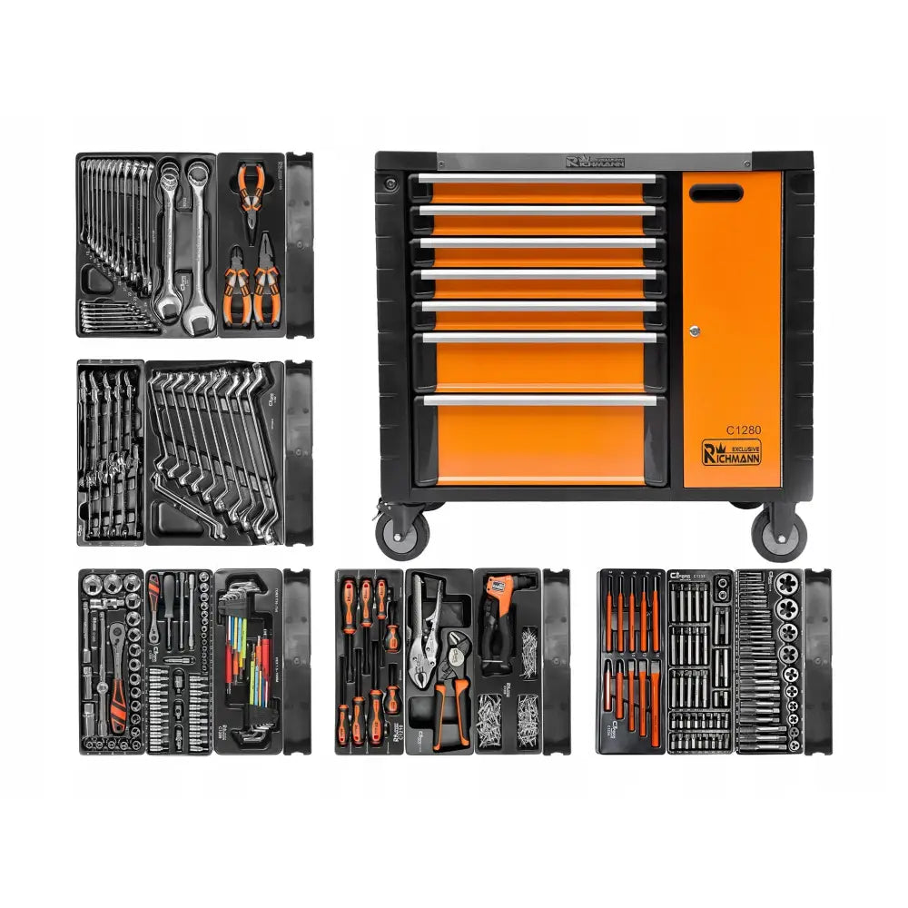 Verktøyvogn Richmann, oransje og svart, frontvisning med seks skuffer og innsatsbrett med håndverktøy.