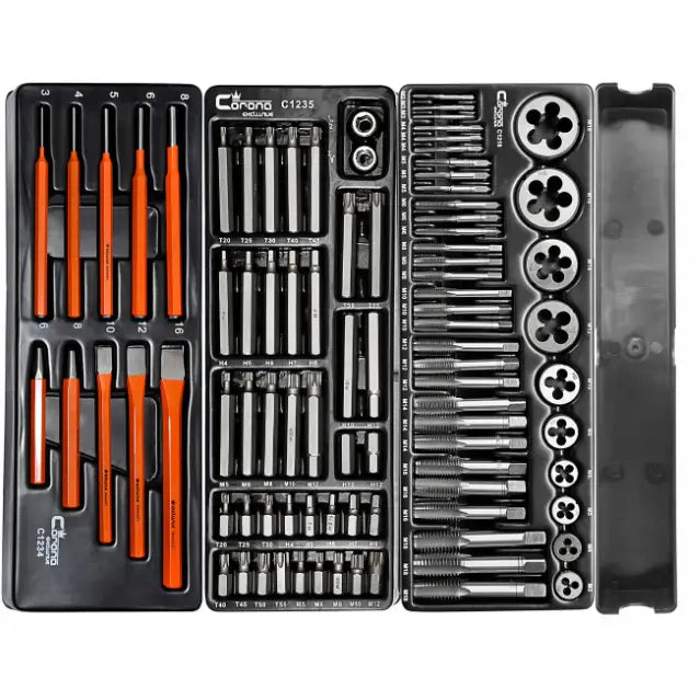 Sort plasthylster med punsler, bits og gjengesnitt fra Richmann-verktøyvogn, oversiktsbilde i åpen eske.