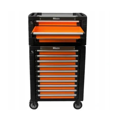 Verktøyvogn med ti oransje metallskuffer, frontvisning der øverste skuff er trukket ut på hjul.