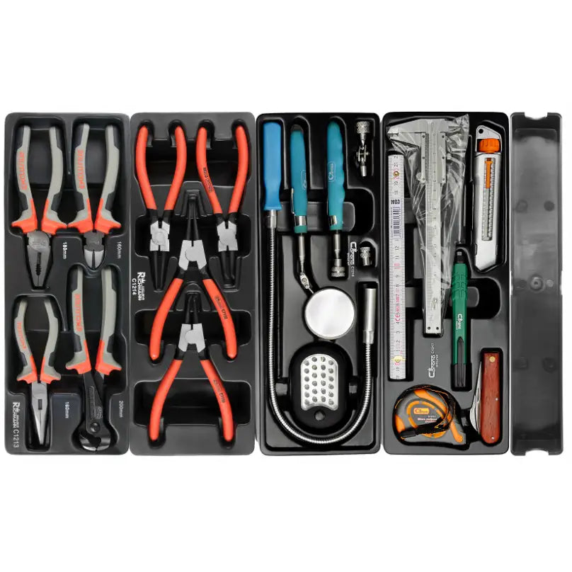 Verktøyvogn Skap Richmann, sort plastbrett med tang, målebånd og presisjonsverktøy sortert i seksjoner.