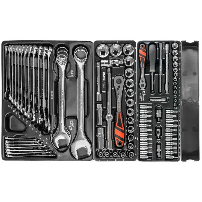 Verktøyvogn Skap Richmann, oversiktsbilde av sort verktøysett med kromnøkler og oransje håndtak.