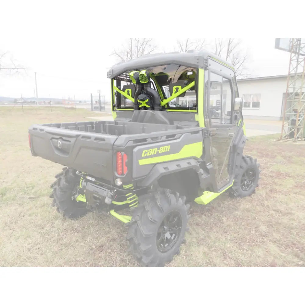 Vindskjerm bak Can-am Defender Xmr