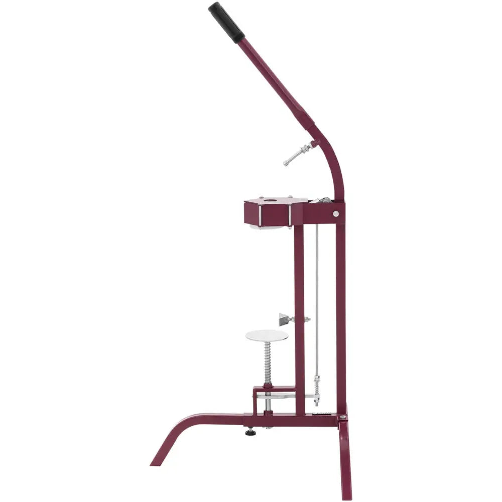 Vinstativ i mørkerødt metall, sidevisning med langt sort håndtak og sølvfargede bevegelige deler.