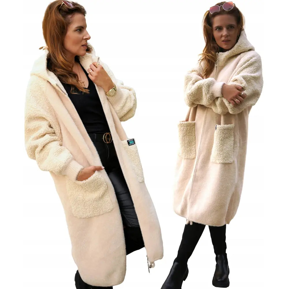 Vinterfrakk med Hette i Alpakka Lammeskinn med Glidelås - Ecru Farge