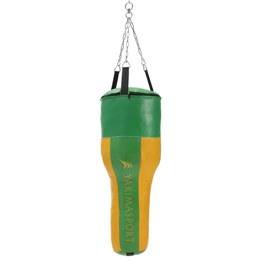 Wresk boksesekk hakestil i grønt og gult kunstskinn, avlang, med "YAKIMASPORT" foran, henger fra kjetting.