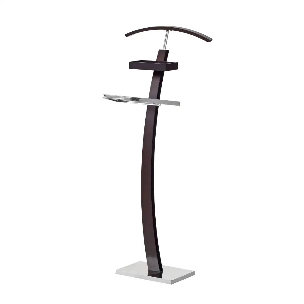 WU13 veggkrok i valnøtt, stumtjener i mørkt tre og metall med buet design og klesbøyler, skrå vinkel.