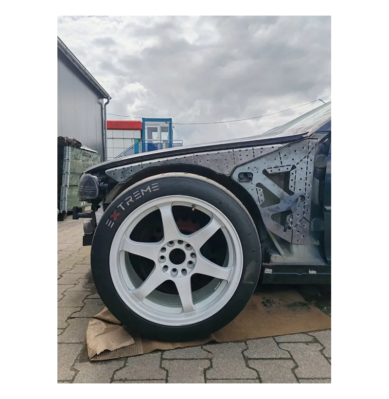 Forskjermforsterkning BMW E46 Coupe Sedan Touring Compact drifting Swagier