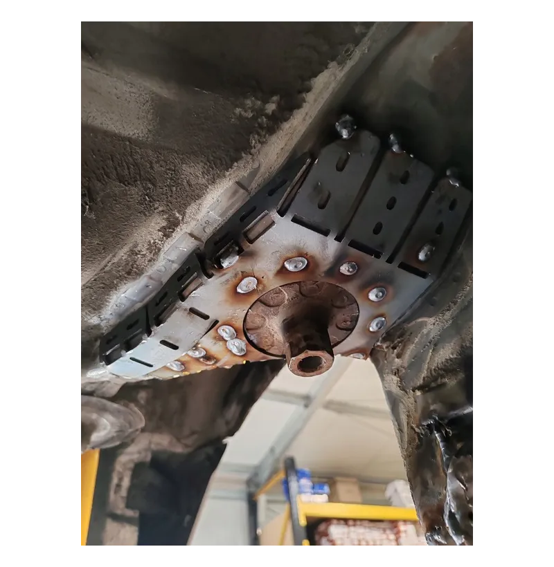 BMW E36 Compact gulvforsterkning monteringsområde under bilen ved bærebukk