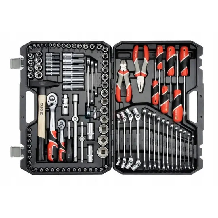 Yato nøkkelsett 109 deler i sort plastetui, oversiktlig arrangert med røde og svarte håndverktøy.