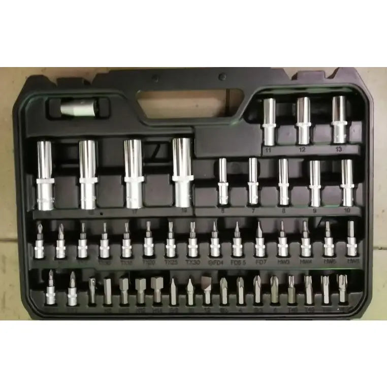 Yato nøkkelsett med 109 deler, oversiktsbilde av sort etui med organiserte metallbits og piper i rekker.