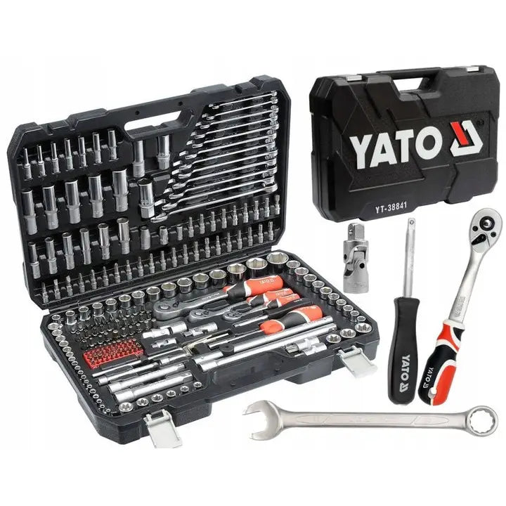 Yato pipesettverktøy 216 deler, åpent sort skrin med metallverktøy og lukket koffert ved siden av.