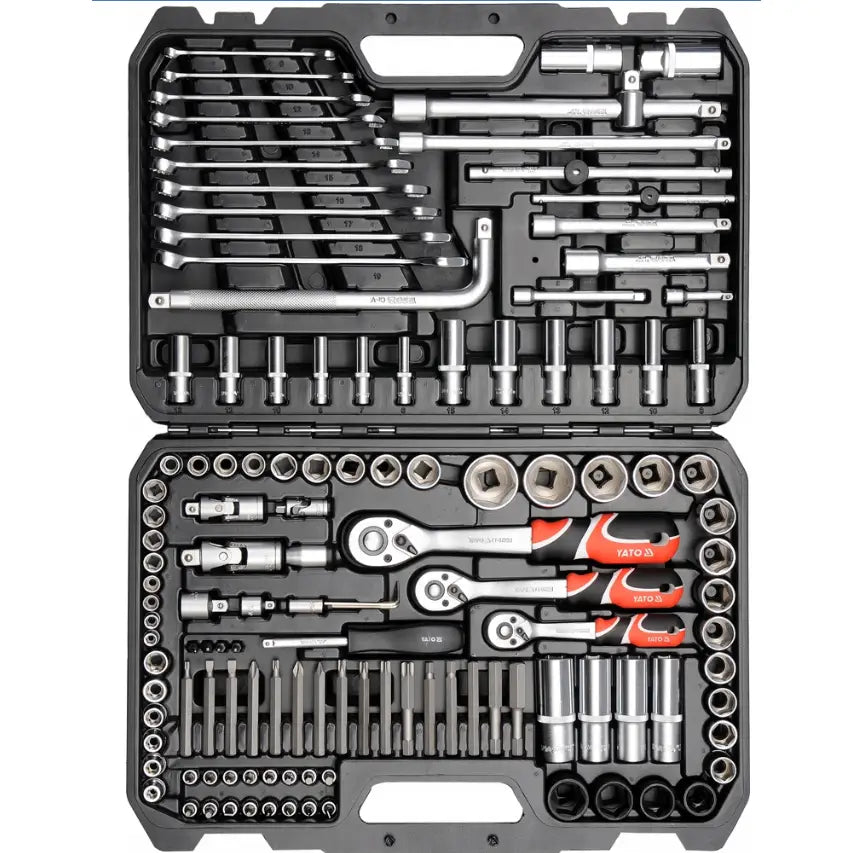 Yato verktøysett XXL, 128 deler organisert i svart koffert, sett ovenfra med skralle og fastnøkler synlig.
