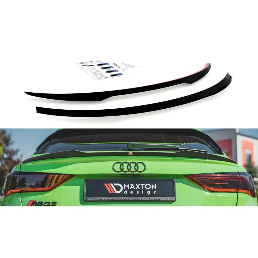 Audi Q3 19- - Deler Og Tilbehør, to sorte spoilere med montasjehefte og grønn Audi Q3 med spoiler montert bak.