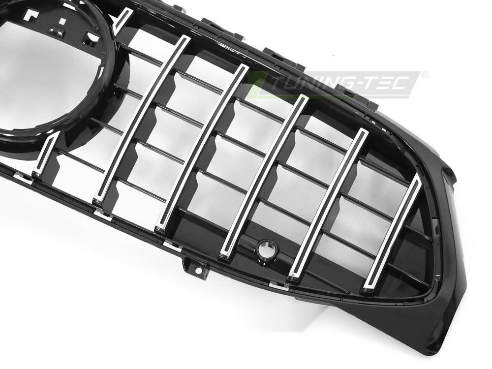 Grill Mercedes CLA W118 19-23 sett fra siden, struktur synlig.