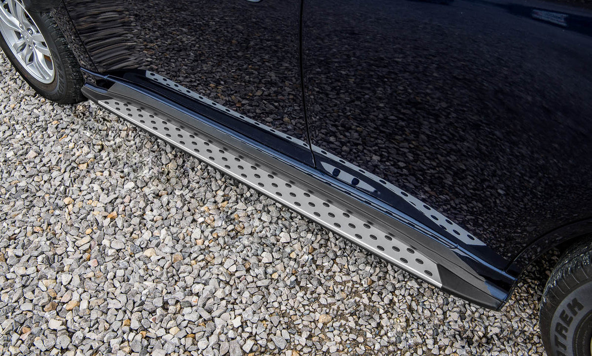 Stigtrinn fra Ventshield til Mitsubishi Outlander 2012-2022 i aluminium og ABS, enkel montering uten boring