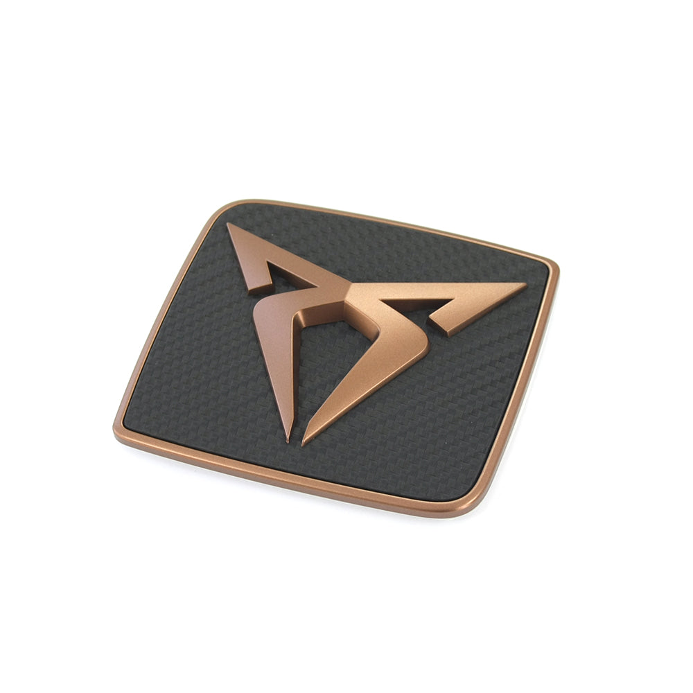 Emblem Seat CUPRA Ateca > Copper / Carbon - sett forfra
