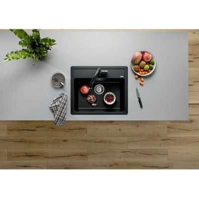 Blanco Legra 6 kjøkkenvask 585x500 mm svart granitt nærbilde av kum