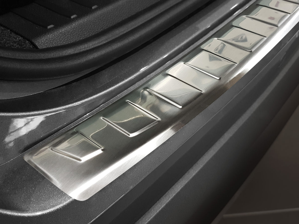 Bakfangerbeskytter Seat Arona/ Seat Arona Xcellence/Seat Arona FR (2017-) – Rustfritt stål - detaljer