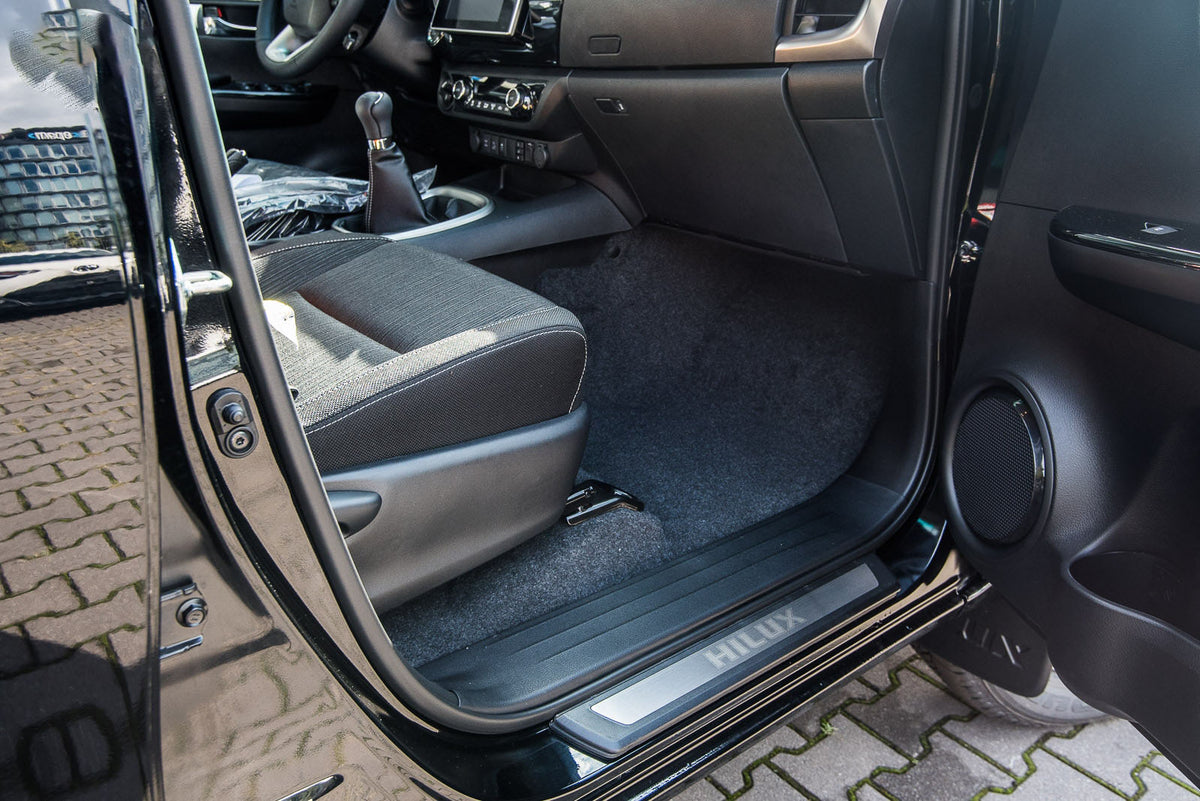 Ven-Tuning dørbeskytter til Toyota Hilux VIII – ABS materiale