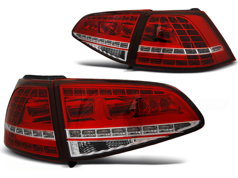 Baklykter LED Sport Red White Sequential til VW Golf 7 13-17 sett rett bakfra på hvit bakgrunn.