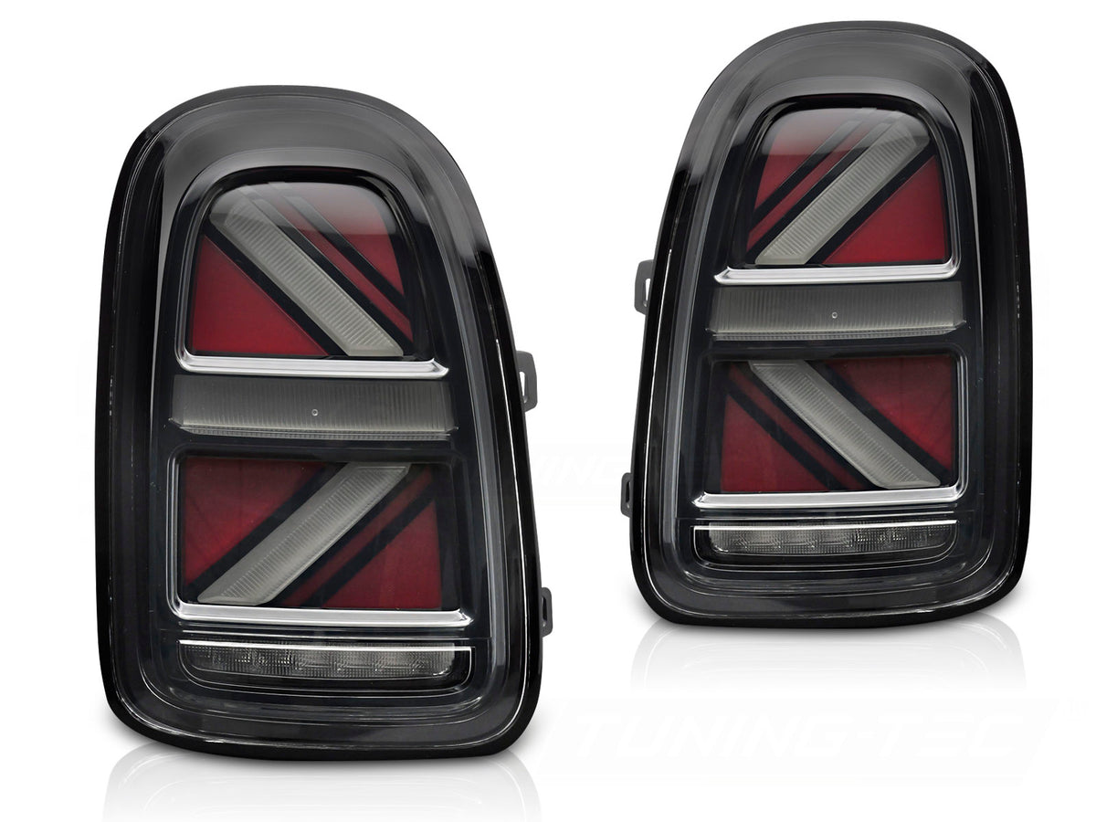 Baklykter LED Smoke til Mini Cooper F60 Countryman 16-20 sett rett bakfra på hvit bakgrunn.