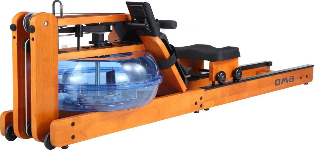 Romaskin i eik med blå vannmotstandstank, sete, håndtak og LCD-display sett fra siden.