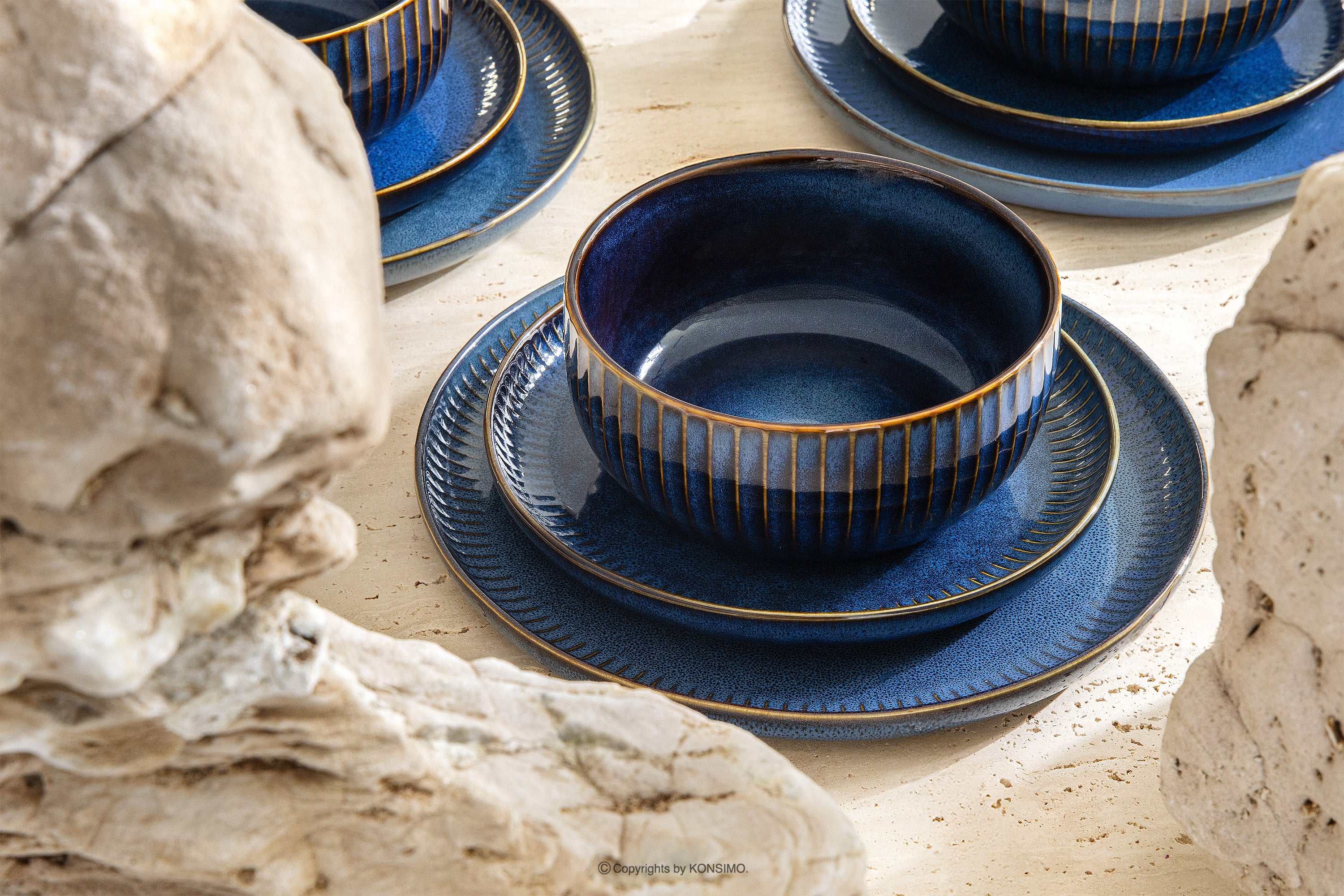 KONSIMO AD STRIPES middagservise 6 personer granatblå