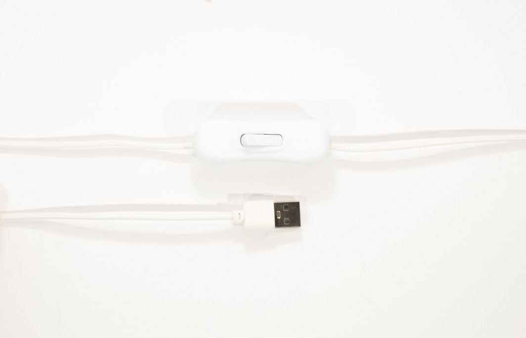 Walking Pad hvit USB-ledning med rektangulær av/på-bryter til Neonskilt WASD Gaming.