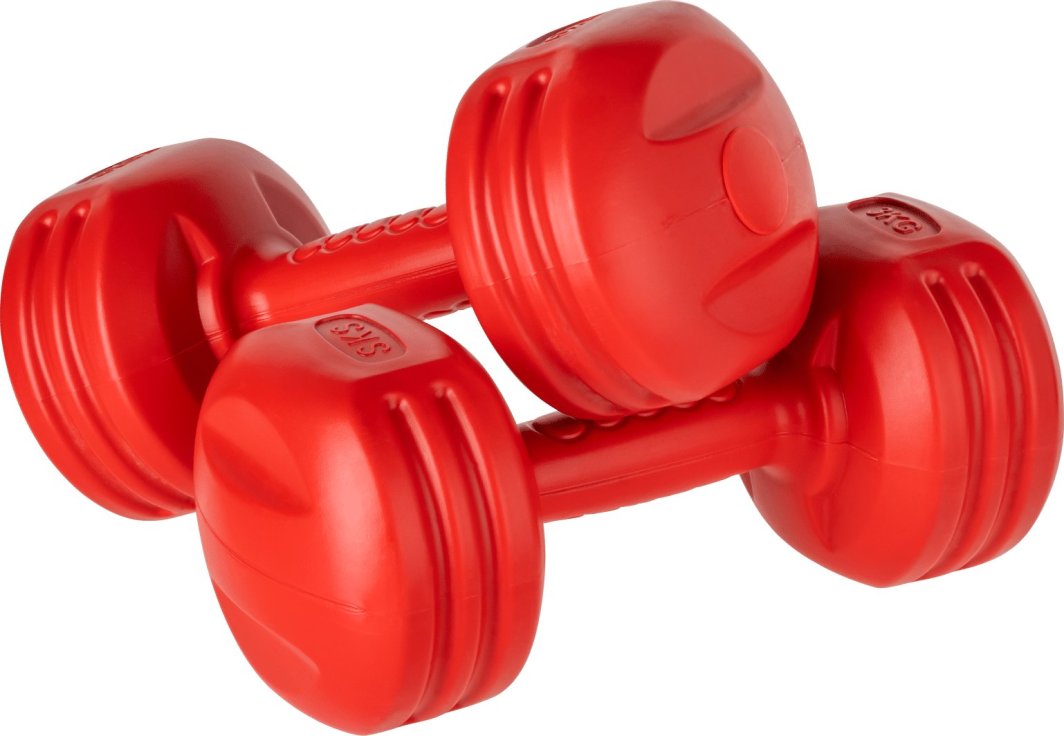 Hantler i rød plast stablet mot hverandre, med synlige riller og vektangivelse preget på sidene.