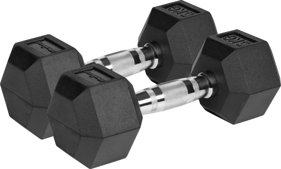 Hantler med sekskantede svarte gummivekter og sølvfargede rillede grep, sett fra skrå vinkel.