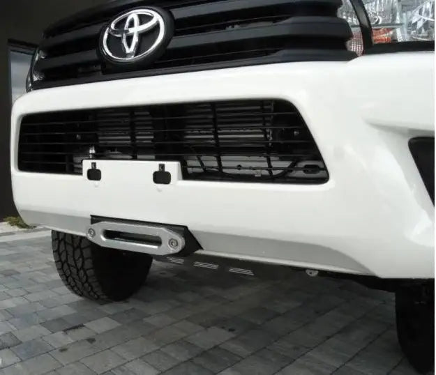 Vinsj Monteringsplate Toyota Hilux Revo 16- | Nomax.no🥇