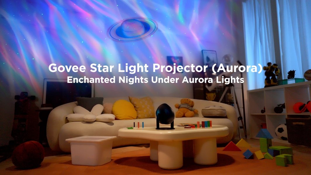 Tredemølle hjemme sort Stjernehimmel Projektor projiserer nordlys og planeter i barnerom på hvitt bord.