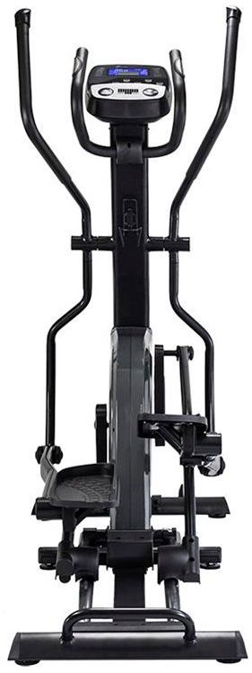 Cross Trainer i sort metall og plast, sett forfra med styrekonsoll, skjerm, håndtak og pedaler. Moderne design.