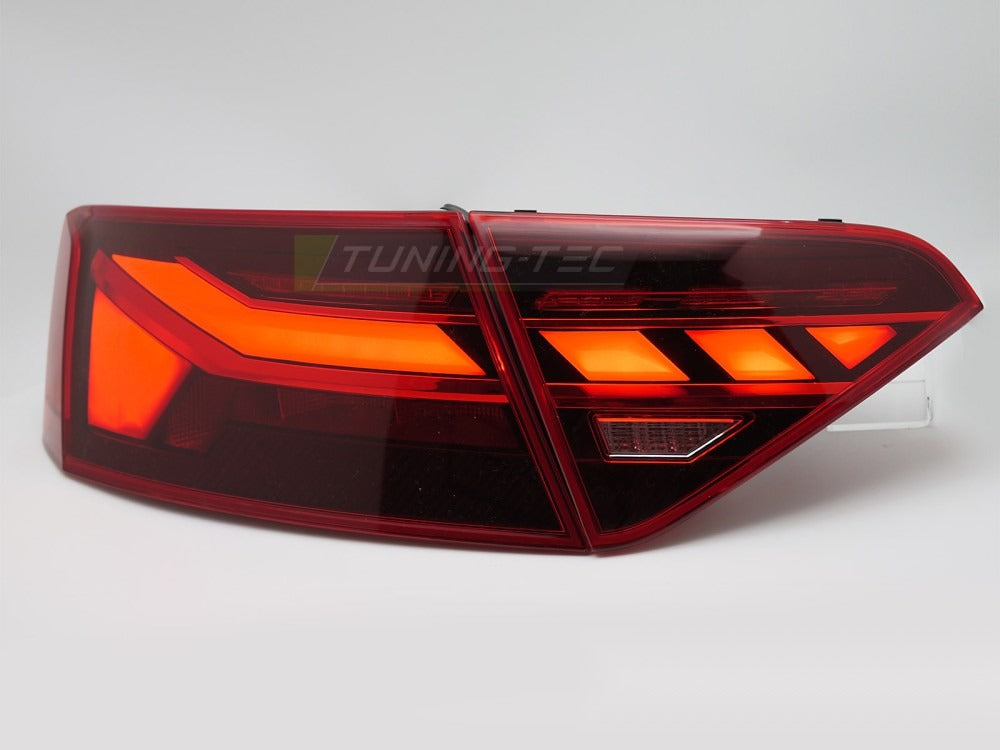 Nærbilde av LED-stripe og lampeglass på baklykt til Audi A5 8T/8F 11-16