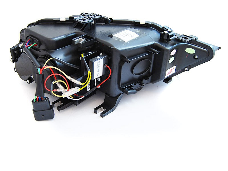 Frontlykter Audi A4 B8 12-15 montert i bilen.