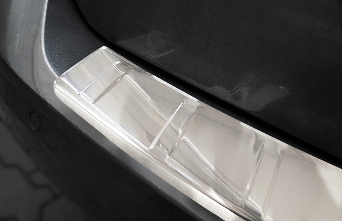 Avisa bakfangerbeskytter til Vw Caddy V – 3M dobbeltsidig tape montering