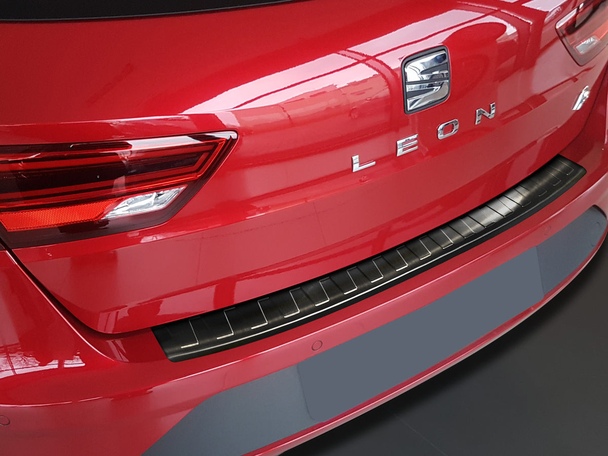 Avisa bakfangerbeskytter til Seat Leon III 5F ST – laserutskåret rustfritt stål