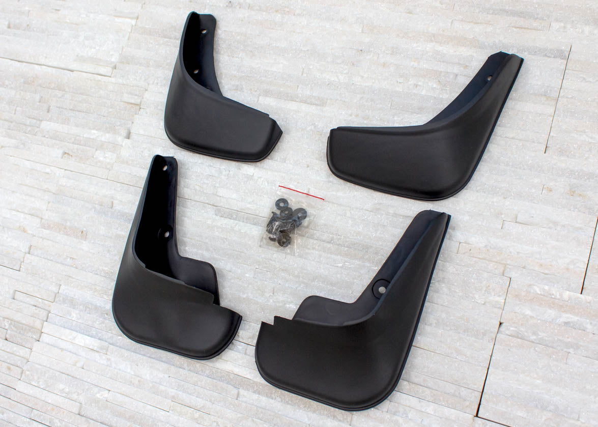 Ven-Tuning skvettlapp til Suzuki Swift – svart ABS-materiale