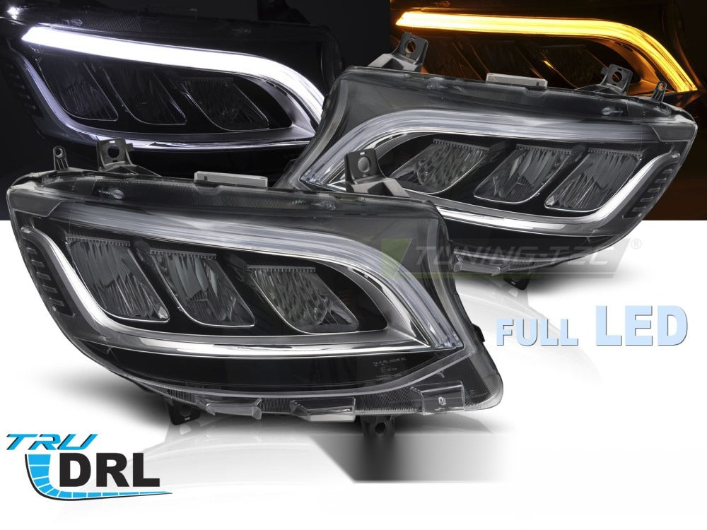 Detaljbilde av frontlykter Mercedes Sprinter 907 18-23 med LED-detaljer.
