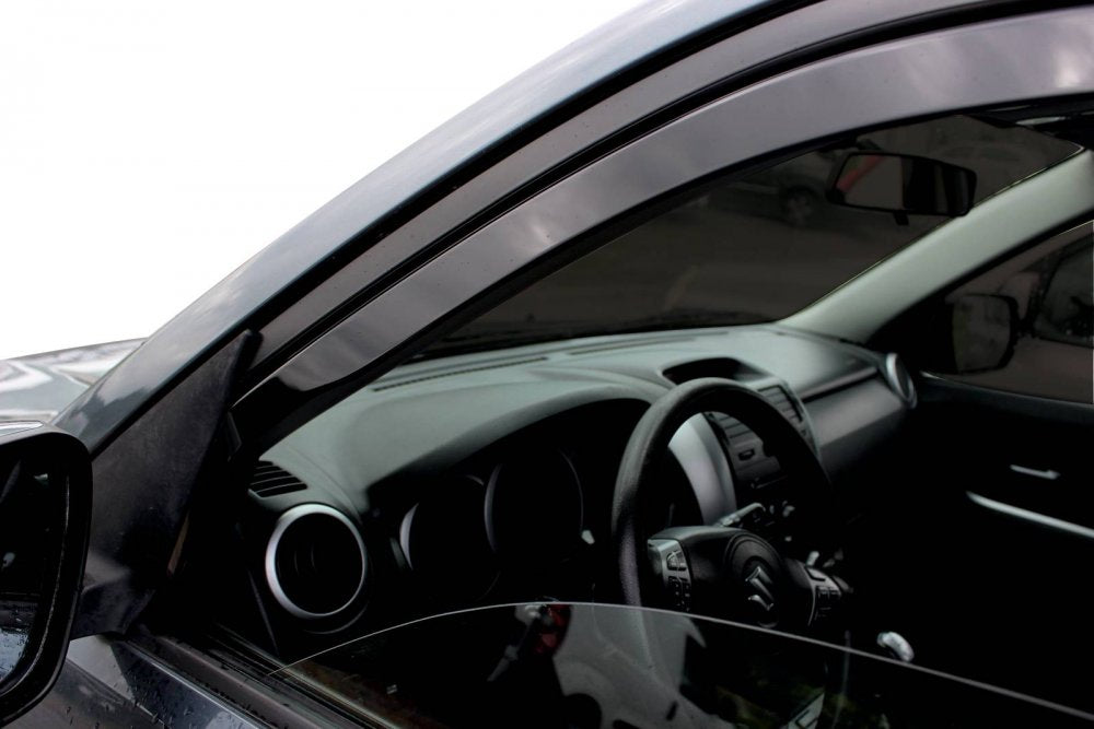 Heko vindavviser til Suzuki GRAND VITARA II 5-dørs – sort transparent finish