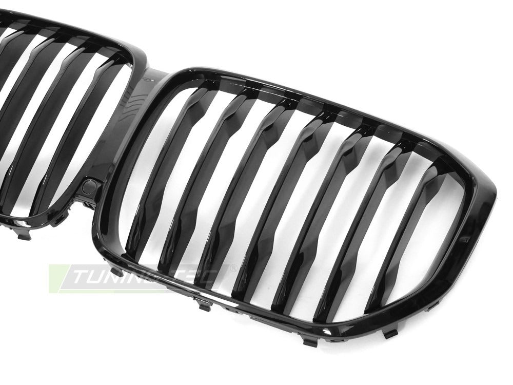 Grill X5 G05 19-22 sett fra siden, struktur synlig.