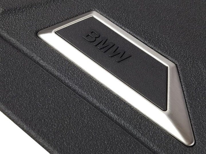 Gulvmatter Bmw X7 (G07) (2018-) – TPE Gummi + Stål Logo | BMW OEM - nærbilde
